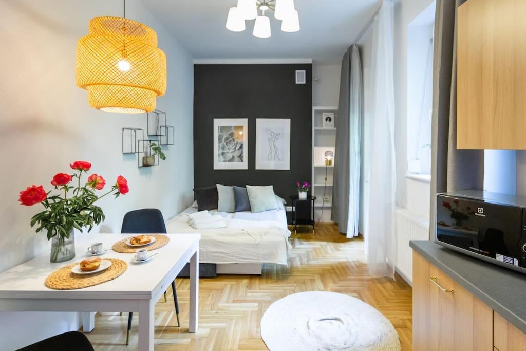 May C Studio W/Balcony Krakow Dış mekan fotoğraf